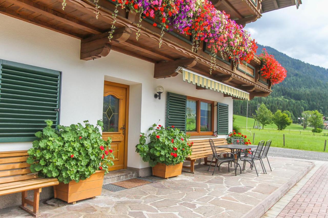 Schneiderbauer Bed & Breakfast Waidring Dış mekan fotoğraf