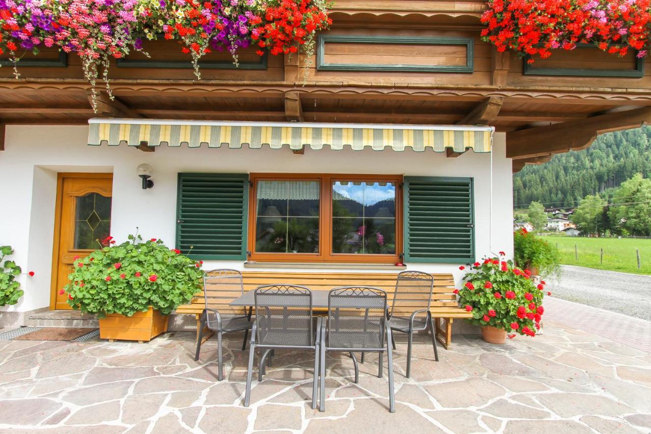 Schneiderbauer Bed & Breakfast Waidring Dış mekan fotoğraf