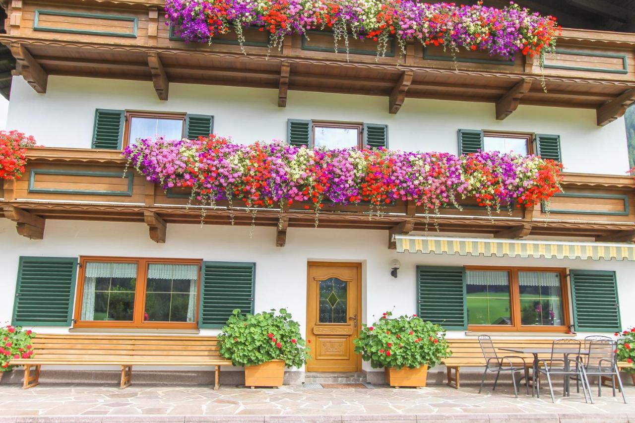 Schneiderbauer Bed & Breakfast Waidring Dış mekan fotoğraf